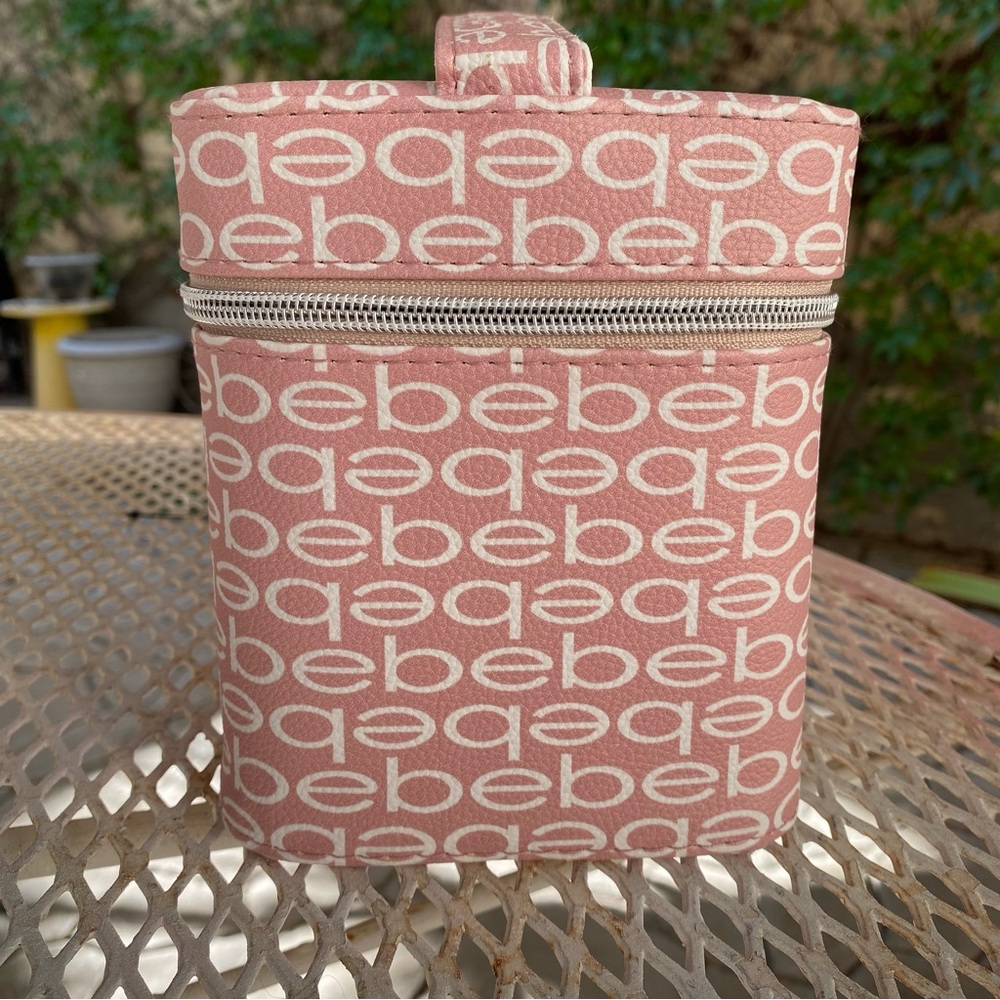 NWT BEBE woman's cosmetic pink bag - Picture 3 of 6